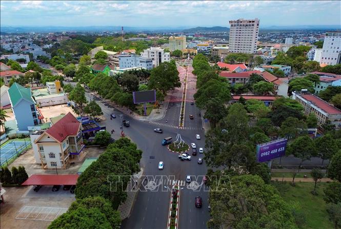 Sau 50 năm giải phóng, thành phố Buôn Ma Thuột đang “vươn mình” mạnh mẽ, xứng tầm đô thị trung tâm vùng Tây Nguyên. Ảnh: Thanh Tùng - TTXVN
