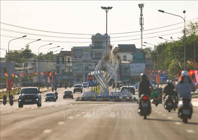Tới đây, các công trình, dự án lớn có tính lan tỏa, liên kết vùng, các dự án đầu tư phát triển cơ sở hạ tầng, chỉnh trang đô thị… được hoàn thành sẽ tạo không gian phát triển mới, đưa Buôn Ma Thuột “vươn mình” xứng tầm thủ phủ của Tây Nguyên. Ảnh: Thanh Tùng - TTXVN