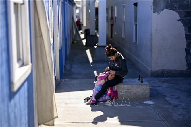 Người di cư tại khu tạm trú ở Reynosa, Tamaulipas, Mexico. Ảnh: THX/TTXVN