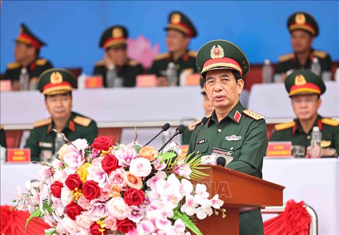Đại tướng Phan Văn Giang, Uỷ viên Bộ Chính trị, Phó Bí thư Quân uỷ Trung ương, Bộ trưởng Bộ Quốc phòng phát biểu chỉ đạo. Ảnh: Minh Đức - TTXVN