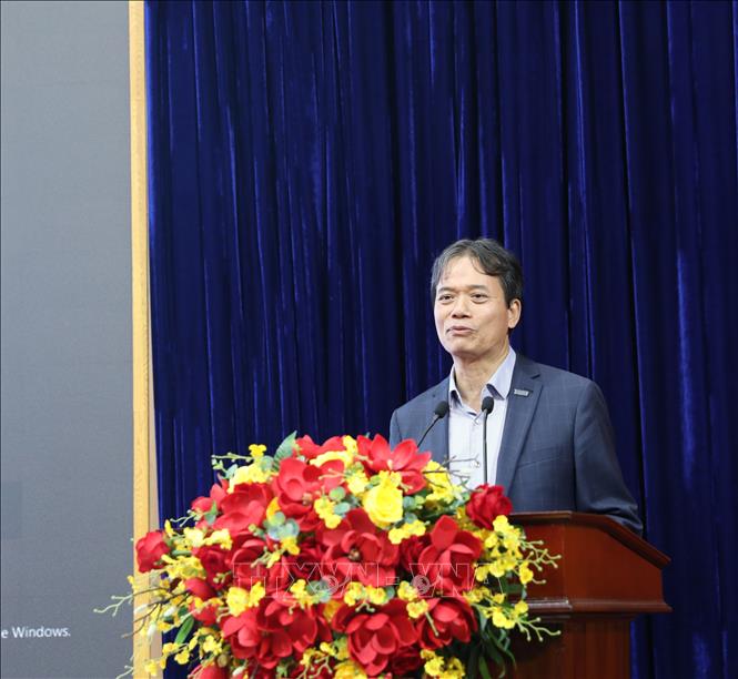 Giáo sư, Tiến sỹ Phạm Hồng Chương, Giám đốc Đại học Kinh tế Quốc dân phát biểu tại buổi làm việc. Ảnh: Thanh Tuấn - TTXVN