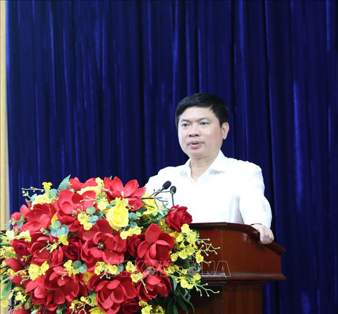 Bí thư Tỉnh ủy, Chủ tịch UBND tỉnh Hà Nam Trương Quốc Huy phát biểu tại buổi làm việc. Ảnh: Thanh Tuấn - TTXVN