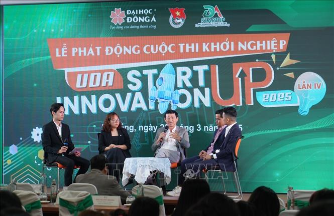Tọa đàm trao đổi về khởi nghiệp giữa doanh nghiệp và sinh viên. Ảnh: Văn Dũng-TTXVN                                                
