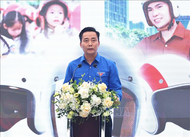 Chủ tịch Hội Liên hiệp Thanh niên thành phố Hà Nội Nguyễn Đức Tiến phát biểu tại buổi lễ. Ảnh: Minh Đức – TTXVN