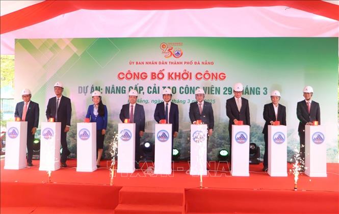 Nghi thức khởi động dự án. Ảnh: Văn Dũng-TTXVN
