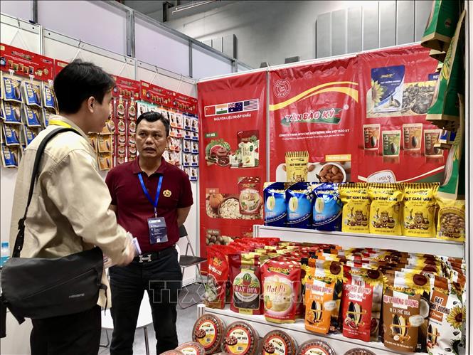 The fair shows a wide range of goods and services. VNA Photo: Mỹ Phương