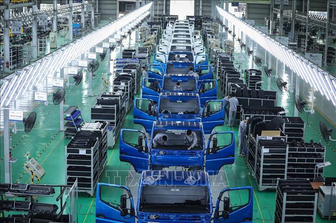 Xưởng lắp ráp ô tô tại Nhà máy THACO tải - nơi ra đời các sản phẩm từ xe tải, xe ben và xe chuyên dụng, với đa dạng tải trọng, phân khúc từ trung cấp đến cao cấp. Ảnh: Quốc Khánh - TTXVN