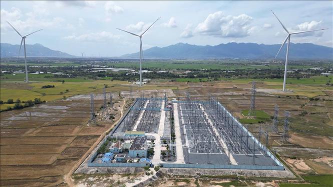 Trạm biến áp 220kV Ninh Phước và đường dây đấu nối ở xã Phước Hữu (huyện Ninh Phước, tỉnh Ninh Thuận). Ảnh: Minh Quyết - TTXVN