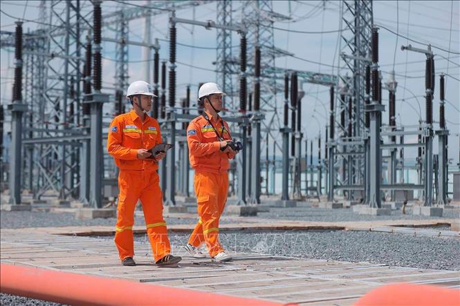Trạm biến áp 220kV Ninh Phước và đường dây đấu nối ở xã Phước Hữu (huyện Ninh Phước, tỉnh Ninh Thuận). Ảnh: Minh Quyết - TTXVN