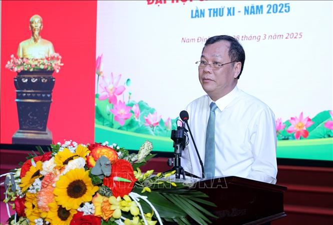 Phó Bí thư Thường trực Tỉnh uỷ, Chủ tịch HĐND tỉnh Nam Định Lê Quốc Chỉnh phát biểu tại đại hội. Ảnh: Nguyễn Lành - TTXVN 