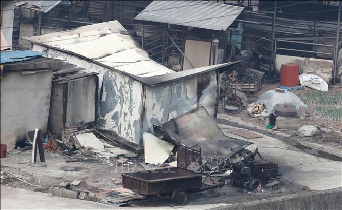 Ngôi nhà bị thiêu rụi do cháy rừng tại Andong, tỉnh Gyeongsang Bắc, Hàn Quốc. Ảnh: THX/TTXVN