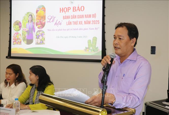 Ông Đỗ Thanh Trúc, Chủ tịch Hội đầu bếp chuyên nghiệp TP Cần Thơ phát biểu. Ảnh: Ngọc Thiện - TTXVN.