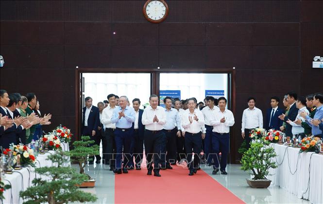 Tổng Bí thư Tô Lâm làm việc với Ban Thường vụ Thành uỷ Đà Nẵng và Ban Thường vụ tỉnh uỷ Quảng Nam. Ảnh: Thống Nhất – TTXVN