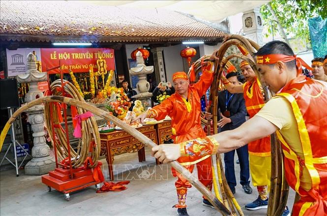 Nghi lễ trước thi thi đấu ở Đền Trấn Vũ. Ảnh: Khánh Hoà - TTXVN