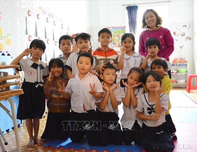 Niềm vui của trẻ bị tự kỷ tại cơ sở nuôi dưỡng giáo dục trẻ khuyết tật Vi Nhân. Ảnh: Tuấn Anh - TTXVN