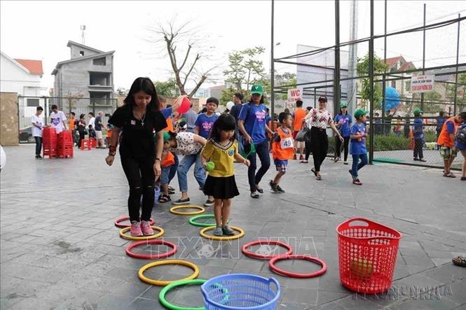 Mạng lưới tự kỷ Việt Nam tổ chức các hoạt động hưởng ứng Ngày Việt Nam nhận thức tự kỷ lần thứ ba (1/4/2018). Ảnh: Thanh Thương - TTXVN