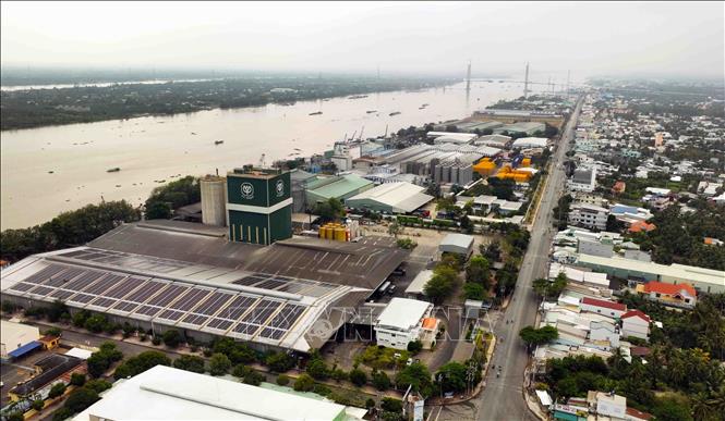 Khu công nghiệp Mỹ Tho, thành phố Mỹ Tho, tỉnh Tiền Giang, có diện tích hơn 79ha, tỷ lệ lấp đầy mặt bằng đạt 100% thuộc các lĩnh vực: chế biến thức ăn gia súc; chế biến thủy, hải sản xuất khẩu; chế biến nông sản; chế biến thực phẩm; may mặc; dịch vụ kho lạnh…Ảnh: Vũ Sinh – TTXVN
