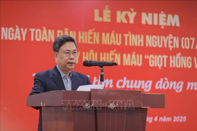 PGS.TS. Nguyễn Hà Thanh, Viện trưởng Viện Huyết học – Truyền máu Trung ương phát biểu. Ảnh: Minh Quyết – TTXVN