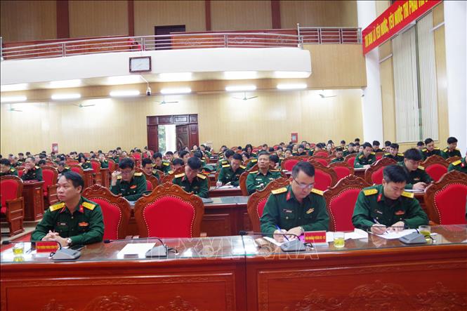 Các đại biểu và cán bộ, đảng viên, nhân viên, chiến sĩ Bộ Chỉ huy quân sự tỉnh Vĩnh Phúc tham dự hội nghị. Ảnh: Hoàng Hùng - TTXVN