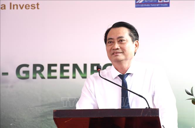 Phó Chủ tịch UBND tỉnh Trà Vinh Nguyễn Quỳnh Thiện phát biểu tại lễ khởi công. Ảnh: Thanh Hòa- TTXVN