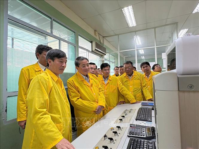 Phó Chủ tịch Quốc hội Nguyễn Đức Hải thăm Viện Nghiên cứu Hạt nhân Đà Lạt. Ảnh TTXVN phát