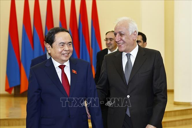 Chủ tịch Quốc hội Trần Thanh Mẫn hội kiến Tổng thống Armenia Vahagn Khachaturyan. Ảnh: Doãn Tấn – TTXVN