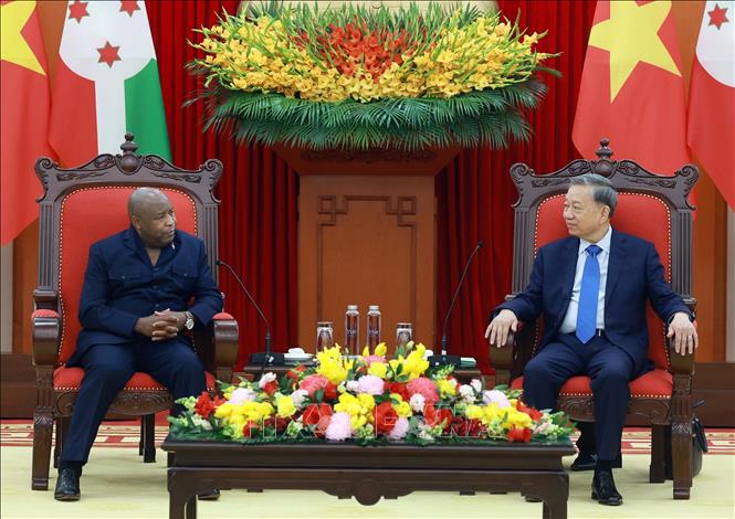 Party General Secretary To Lam receives President of Burundi Évariste Ndayishimiye. VNA Photo: Thống Nhất 