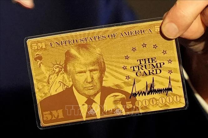 Tổng thống Mỹ Donald Trump công bố thị thực “thẻ vàng” trị giá 5 triệu USD. Ảnh: REUTERS/TTXVN