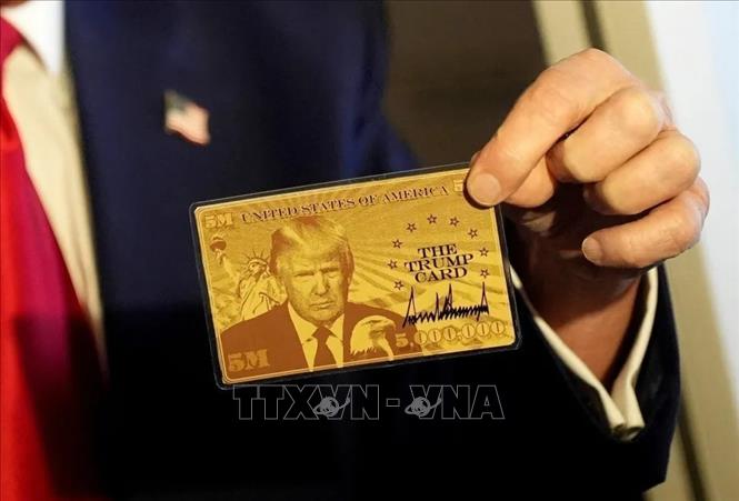 Tổng thống Mỹ Donald Trump công bố thị thực “thẻ vàng” trị giá 5 triệu USD. Ảnh: REUTERS/TTXVN