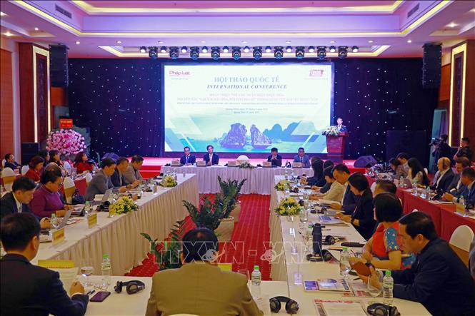 Hội thảo quốc tế “Hoàn thiện thể chế nhằm hiện thực hóa nguyên tắc “Lợi ích hài hòa, rủi ro chia sẻ” trong lĩnh vực đầu tư”. Ảnh: Đức Hiếu - TTXVN