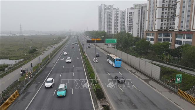 Quốc lộ 1 giao thông thông thoáng cuối giờ chiều ngày 7/4. Ảnh: TTXVN