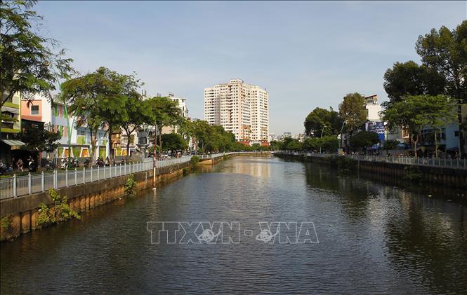Kênh Nhiêu Lộc – Thị Nghè đoạn qua Quận 3, Thành phố Hồ Chí Minh. Ảnh: Thanh Vũ-TTXVN