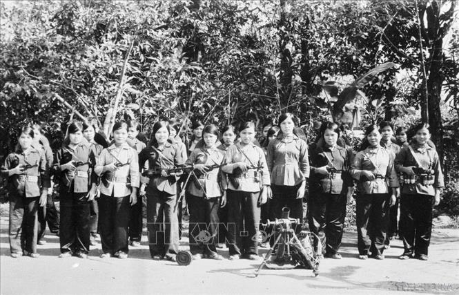 Đơn vị nữ pháo binh mang tên người anh hùng Hồng Gấm. Ảnh: Hoàng Chu - TTXVN