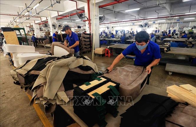 Processing-manufacturing remains a growth driver of the whole economy as the activities rose 9.28% to contribute 2.33 percentage points to the overall growth. VNA Photo: Tuấn Anh 