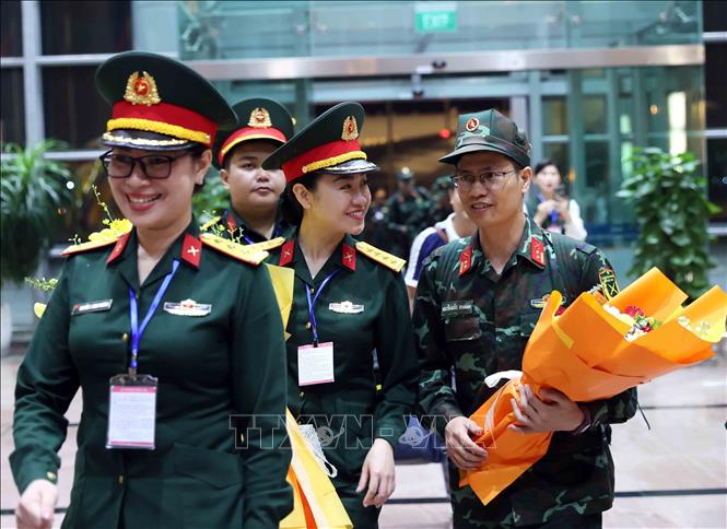 Members of the Vietnamese army’s rescue and relief force return home. VNA Photo: An Đăng