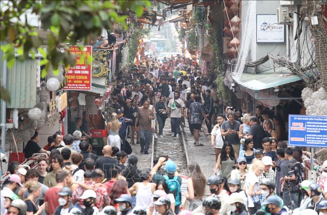 Mặc dù báo chí đã liên tục phản ánh, nhưng tình trạng lấn chiếm tại 