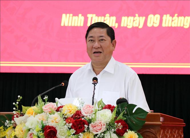 Ông Trần Quốc Nam, Chủ tịch UBND tỉnh Ninh Thuận phát biểu tại hội nghị. Ảnh: Công Thử - TTXVN