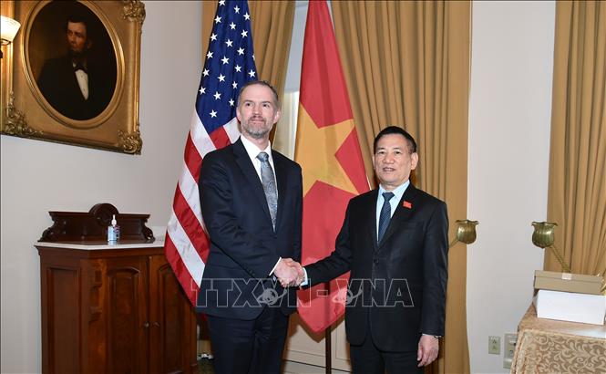 Phó Thủ tướng Hồ Đức Phớc gặp Đại diện Thương mại Mỹ Jamieson Greer. Ảnh: TTXVN phát