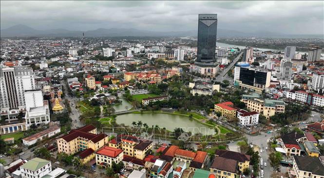 Quận Thuận Hoá nằm bên bờ Nam sông Hương, thành phố Huế. Ảnh: Vũ Sinh - TTXVN