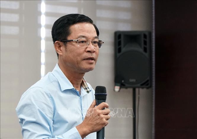 Phó Giám đốc Sở Nông nghiệp và Môi trường thành phố Đà Nẵng Võ Nguyên Chương trả lời câu hỏi của phóng viên TTXVN. Ảnh: Quốc Dũng - TTXVN