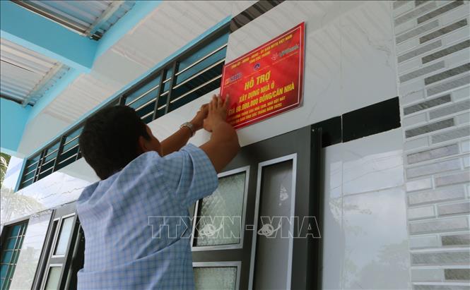 Sóc Trăng hỗ trợ 8.673 căn nhà từ chương trình xóa nhà tạm, nhà dột nát, đến nay đã hoàn thành trên 4.500 căn. Ảnh: Tuấn Phi-TTXVN
