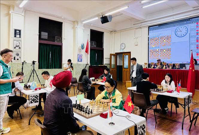 Vietnamese Grandmaster Hoang Thi Bao Tram is competing at the second SJC Cup International Chess Championship in Hong Kong (China). VNA Photo: Mạc Luyện