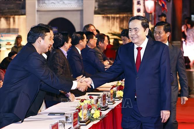 Chủ tịch Quốc hội Trần Thanh Mẫn với đại biểu dự Lễ kỷ niệm. Ảnh: Doãn Tấn – TTXVN