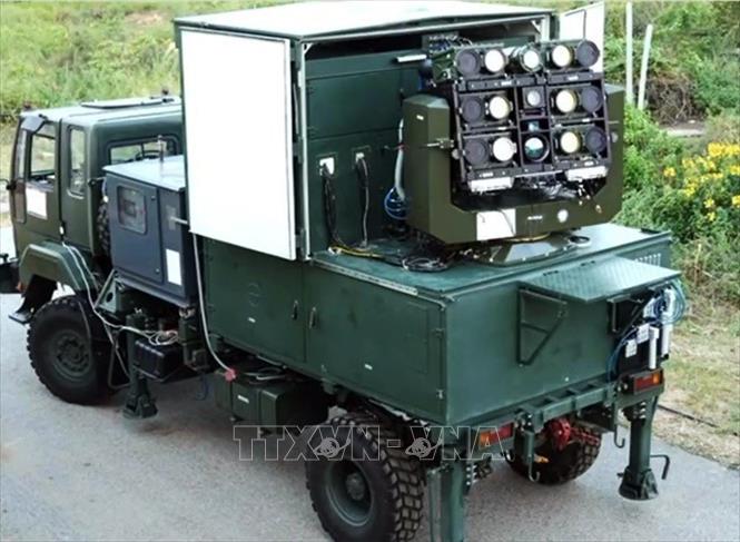 Hệ thống vũ khí năng lượng định hướng bằng laser trong cuộc thử nghiệm tại Kurnool, bang Andhra Pradesh, Ấn Độ ngày 13/4/2025. Ảnh: ANI/TTXVN