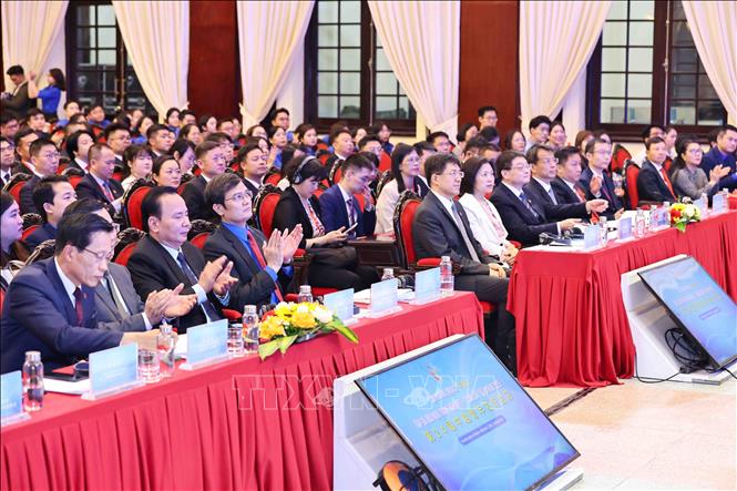 Các đại biểu tham dự chương trình Gặp gỡ hữu nghị thanh niên Việt Nam – Trung Quốc lần thứ 24 năm 2025. Ảnh: Minh Đức – TTXVN