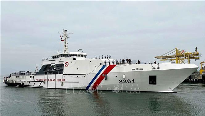 Tàu BRP Gabriela Silang của Lực lượng Bảo vệ bờ biển Philippines cập cảng Tiên Sa, bắt đầu chuyến thăm thành phố Đà Nẵng. Ảnh: Trần Lê Lâm – TTXVN