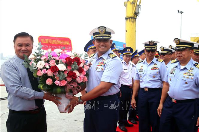 Lễ đón sĩ quan, thủy thủ tàu BRP Gabriela Silang của Lực lượng Bảo vệ bờ biển Philippines đến thăm thành phố Đà Nẵng. Ảnh: Trần Lê Lâm – TTXVN