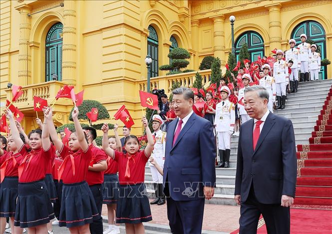 Tổng Bí thư Tô Lâm chủ trì Lễ đón Tổng Bí thư, Chủ tịch nước Trung Quốc Tập Cận Bình tại Phủ Chủ tịch. Ảnh: Lâm Khánh – TTXVN