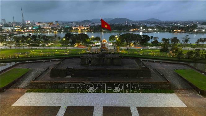 Kỳ Đài (cột cờ Huế), là di tích kiến trúc và biểu tượng của quyền lực thời nhà Nguyễn, nằm chính giữa mặt nam của Kinh thành Huế. Ảnh: Vũ Sinh - TTXVN