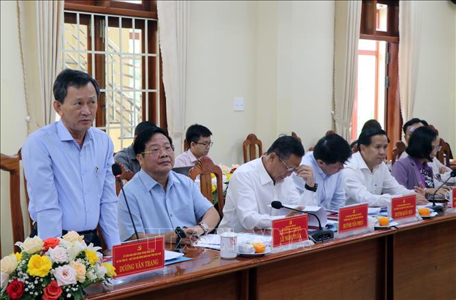 Ông Dương Văn Trang, Ủy viên Ban chấp hành Trung ương Đảng, Bí thư Tỉnh ủy, Chủ tịch HĐND tỉnh Kon Tum, phát biểu tại buổi làm việc. Ảnh: Cao Nguyên-TTXVN
